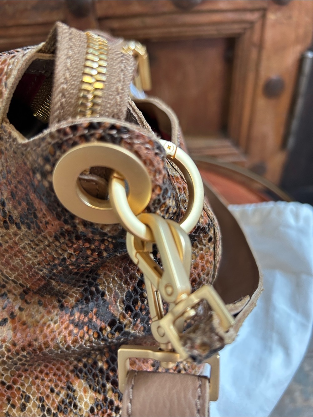 Hammitt Bryant Medium Shoulder Bag in Centerpiece Snake leather, NWT - Picture 8 of 12